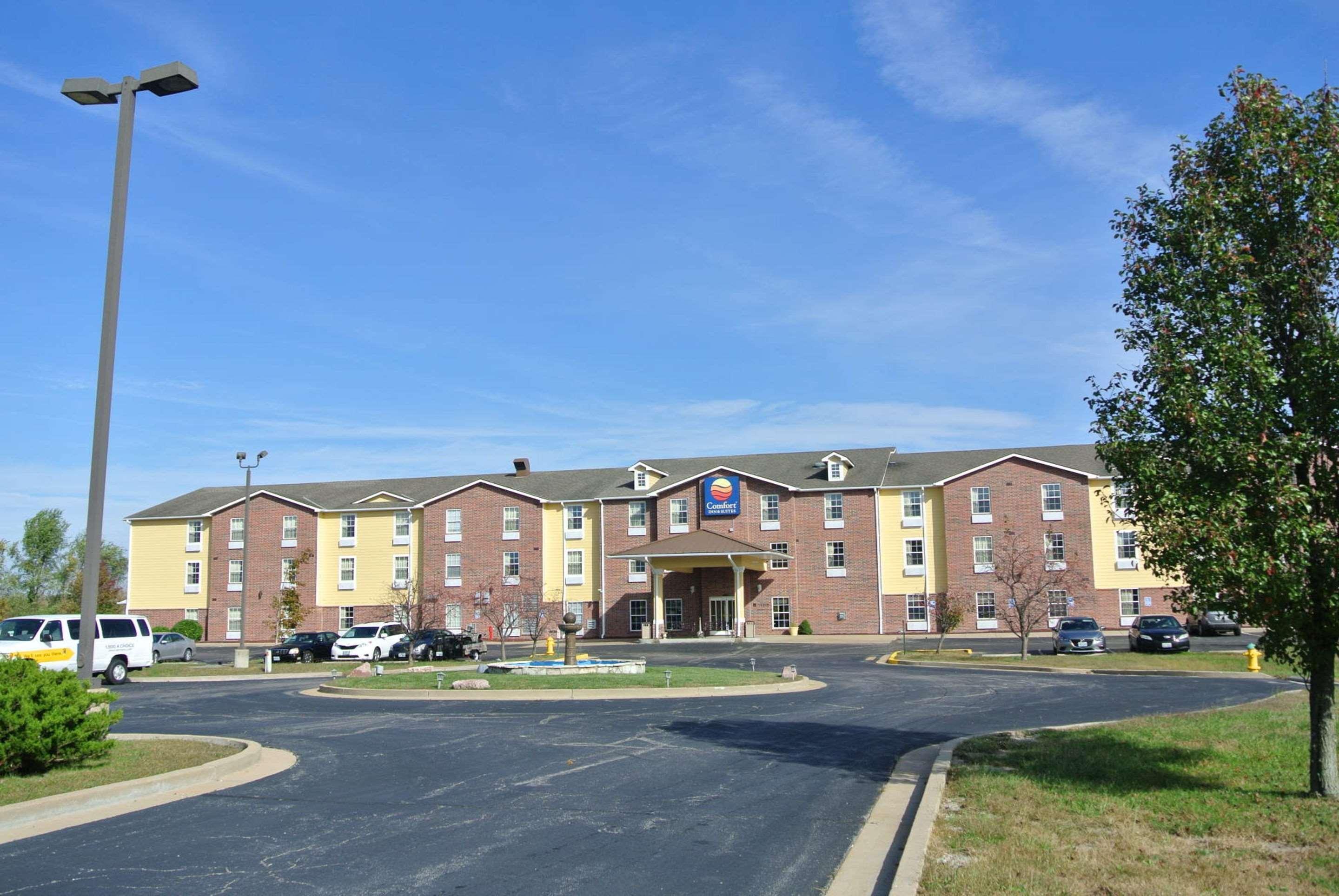 Comfort Inn & Suites St Louis - Chesterfield Exterior photo