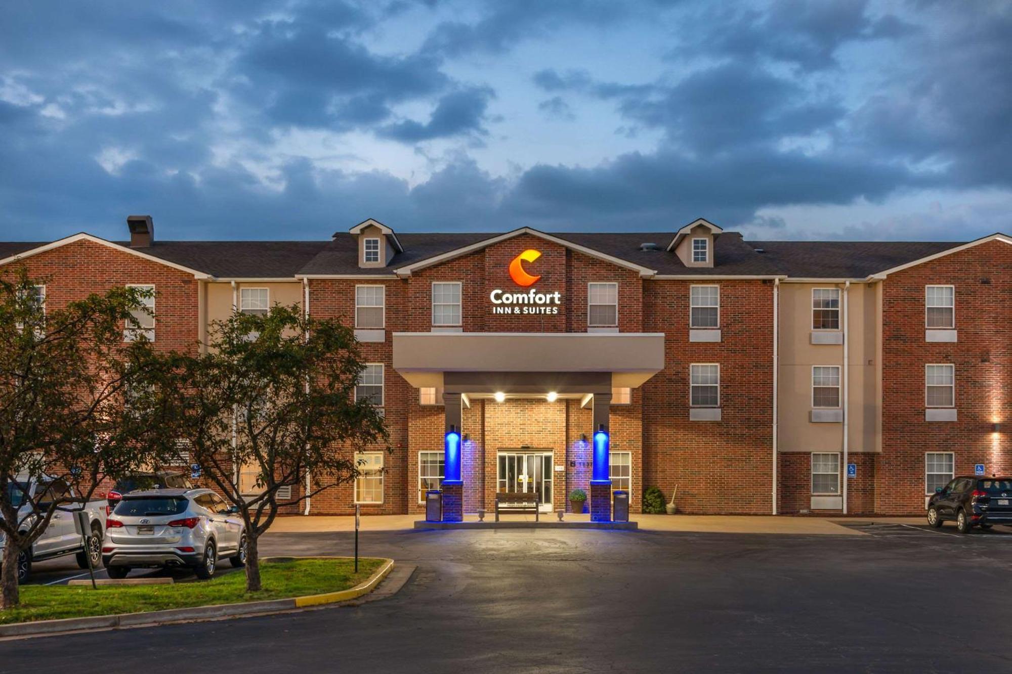 Comfort Inn & Suites St Louis - Chesterfield Exterior photo
